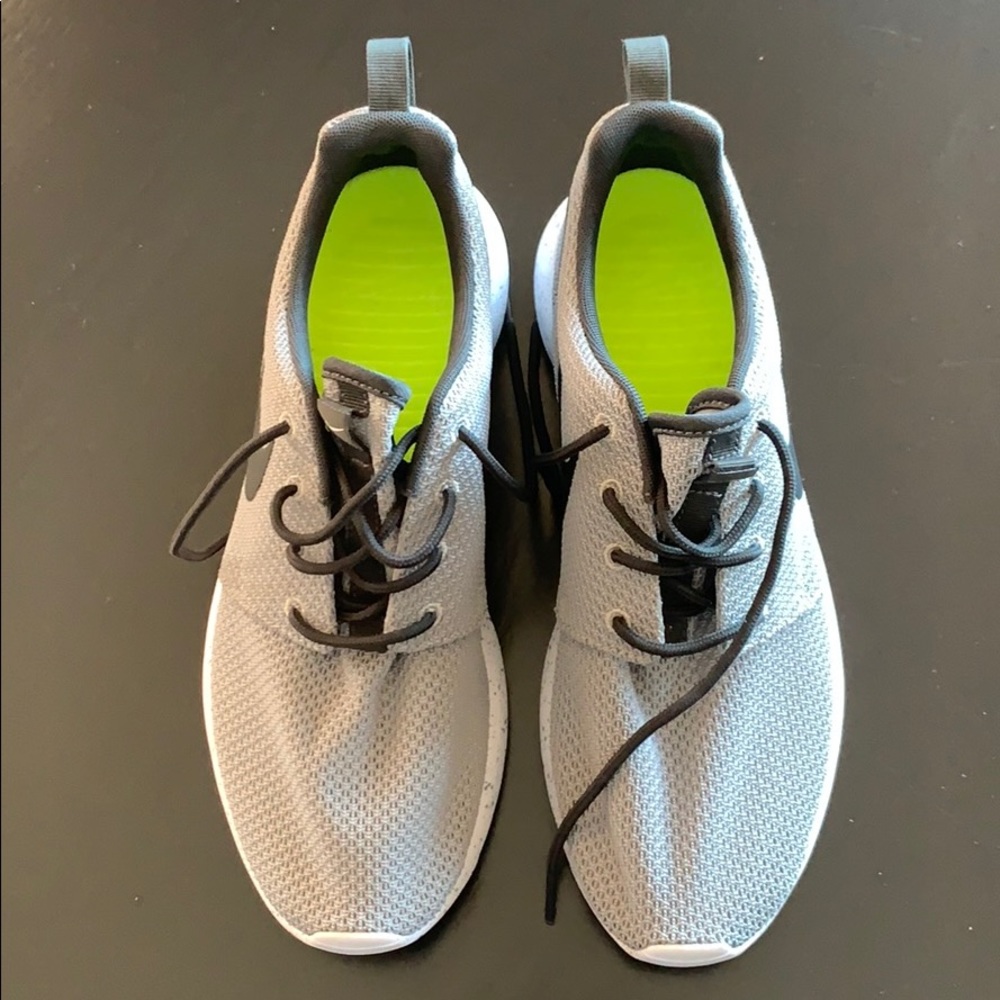 Nike Shoes - Picture 2 of 3